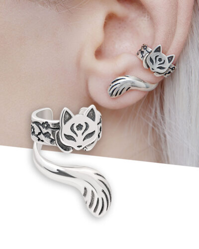 Japanese cat ear cuff on the ear – silver design with sakura pattern and adjustable tail, fits snugly without piercing