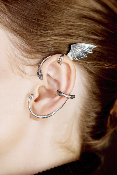 Sterling silver big dragon ear cuff with dark blue eyes, wraps around ear, fantasy style, no piercing