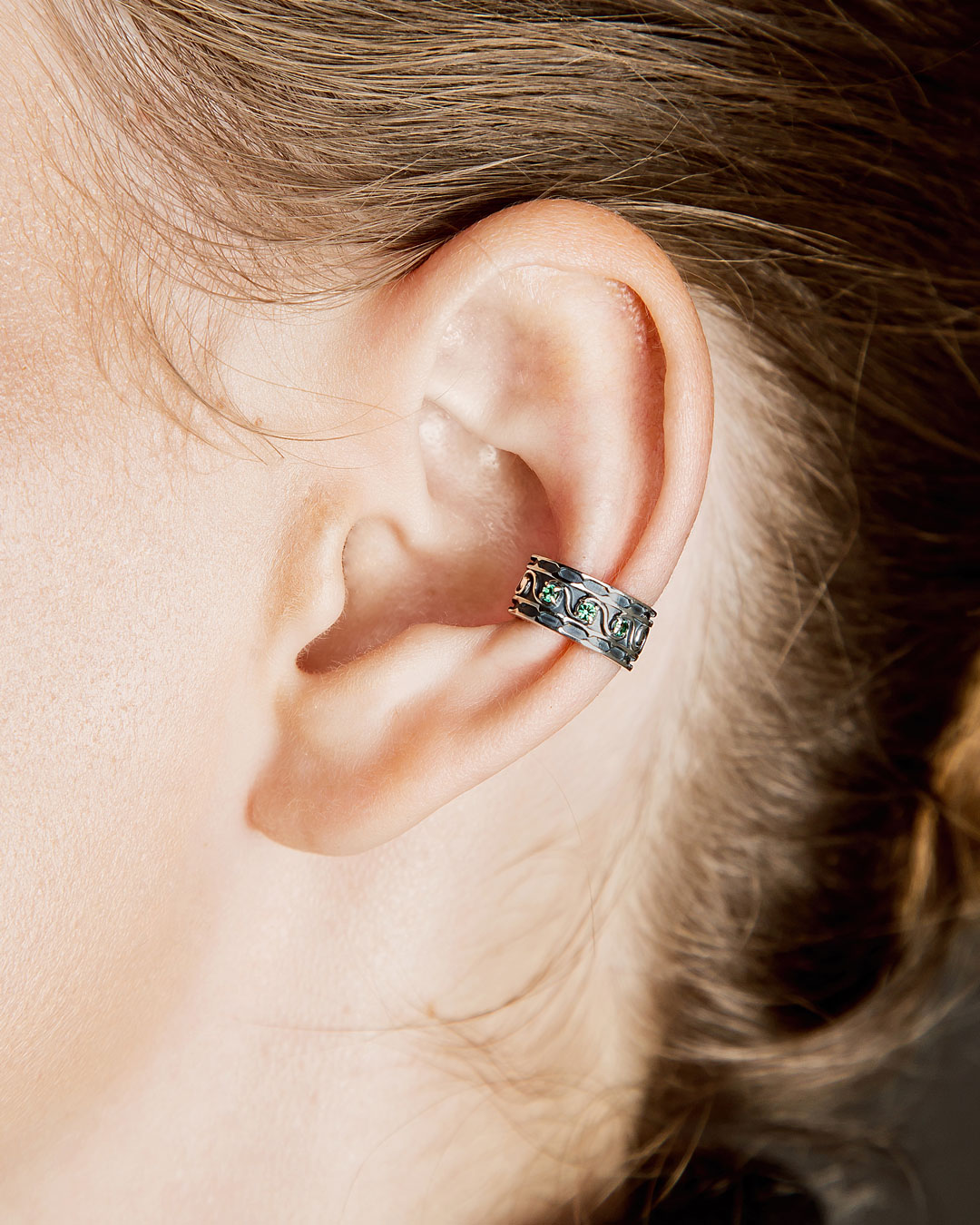 sterling silver egypt ear cuff worn on cartilage, green cubic zirconia